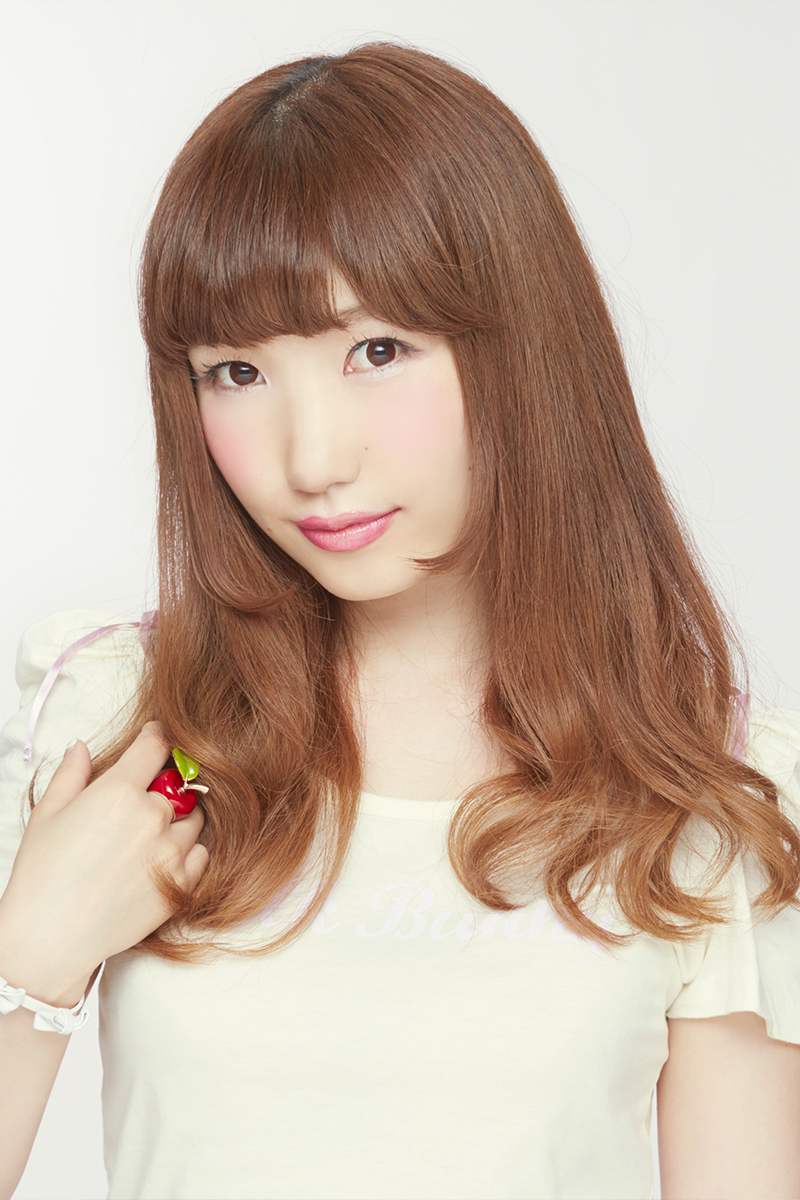内田彩
